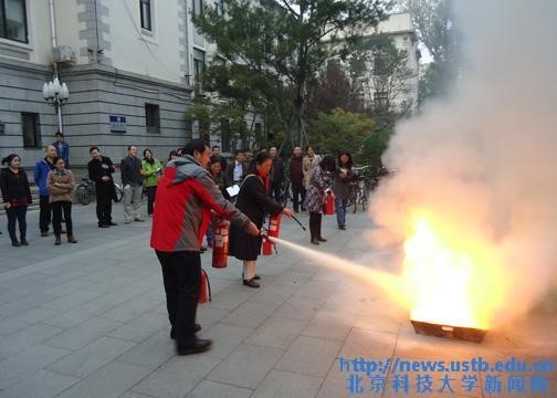 5b60da6bfc46c19923b095d3e83f81d3.jpg 消防2.jpg