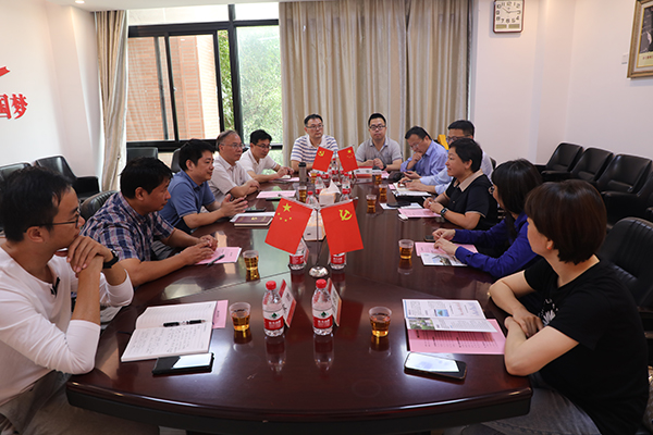 93a90b9878bb4be26b7202d73ce1090f.jpg 1I4A8824.JPG